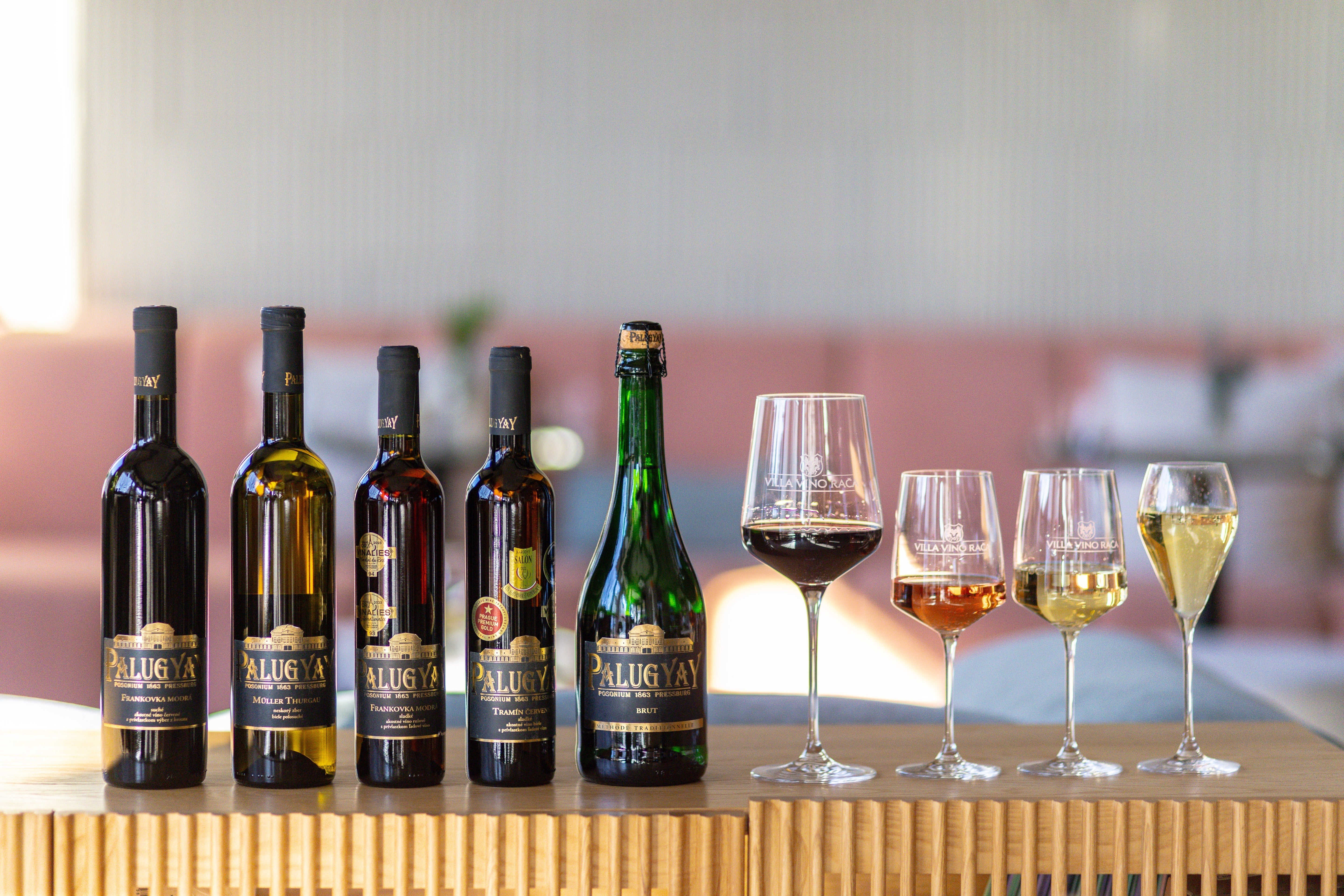 Silvestrovská noc a víno. Ako si užiť bez následkov?